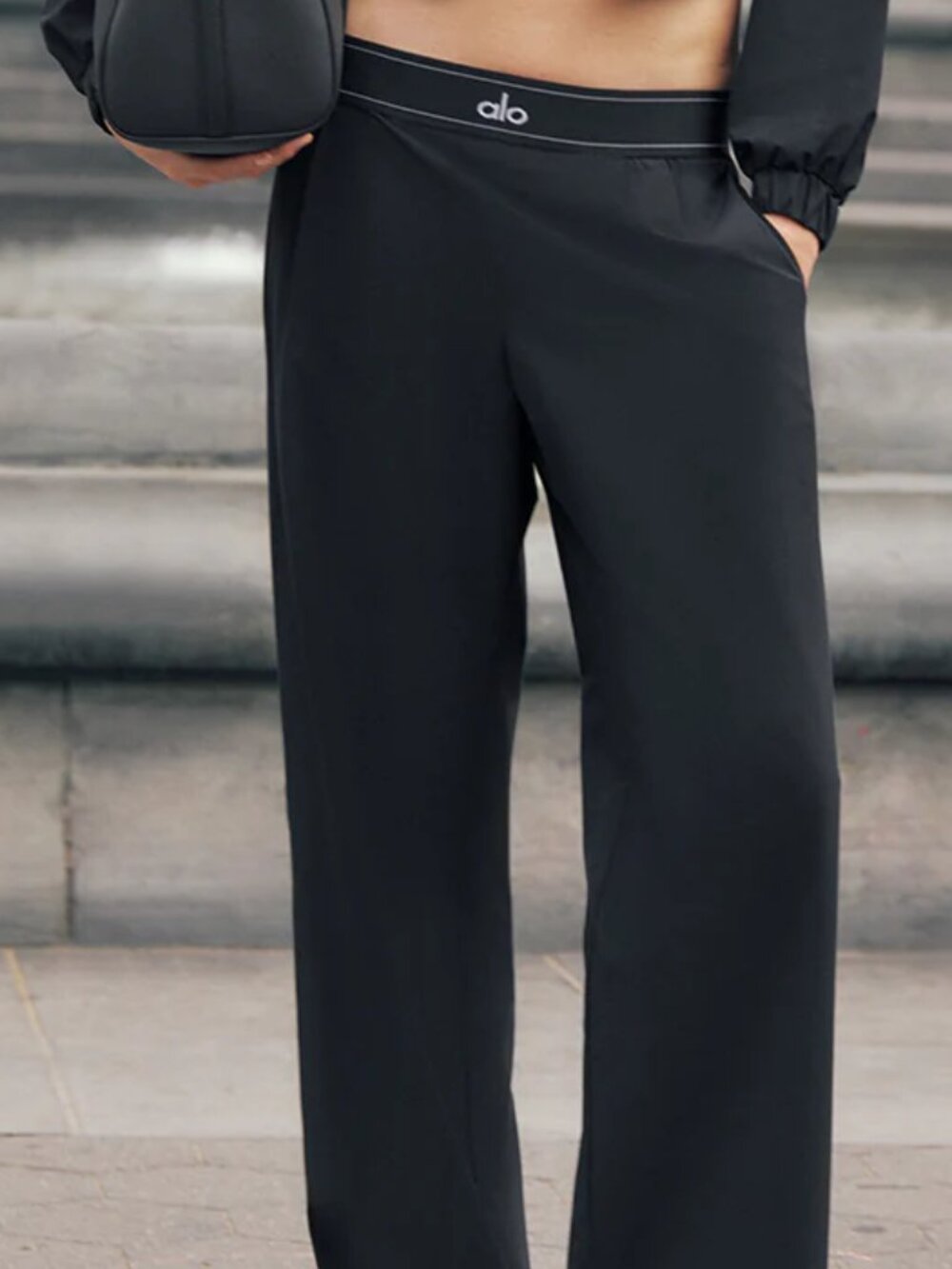 🚇NWT😎 ALO Yoga Suit Up Trouser Black  (Regular) Simple and elegant